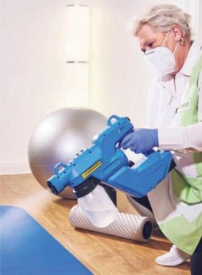 Auch die Desinfektionspistole hilft